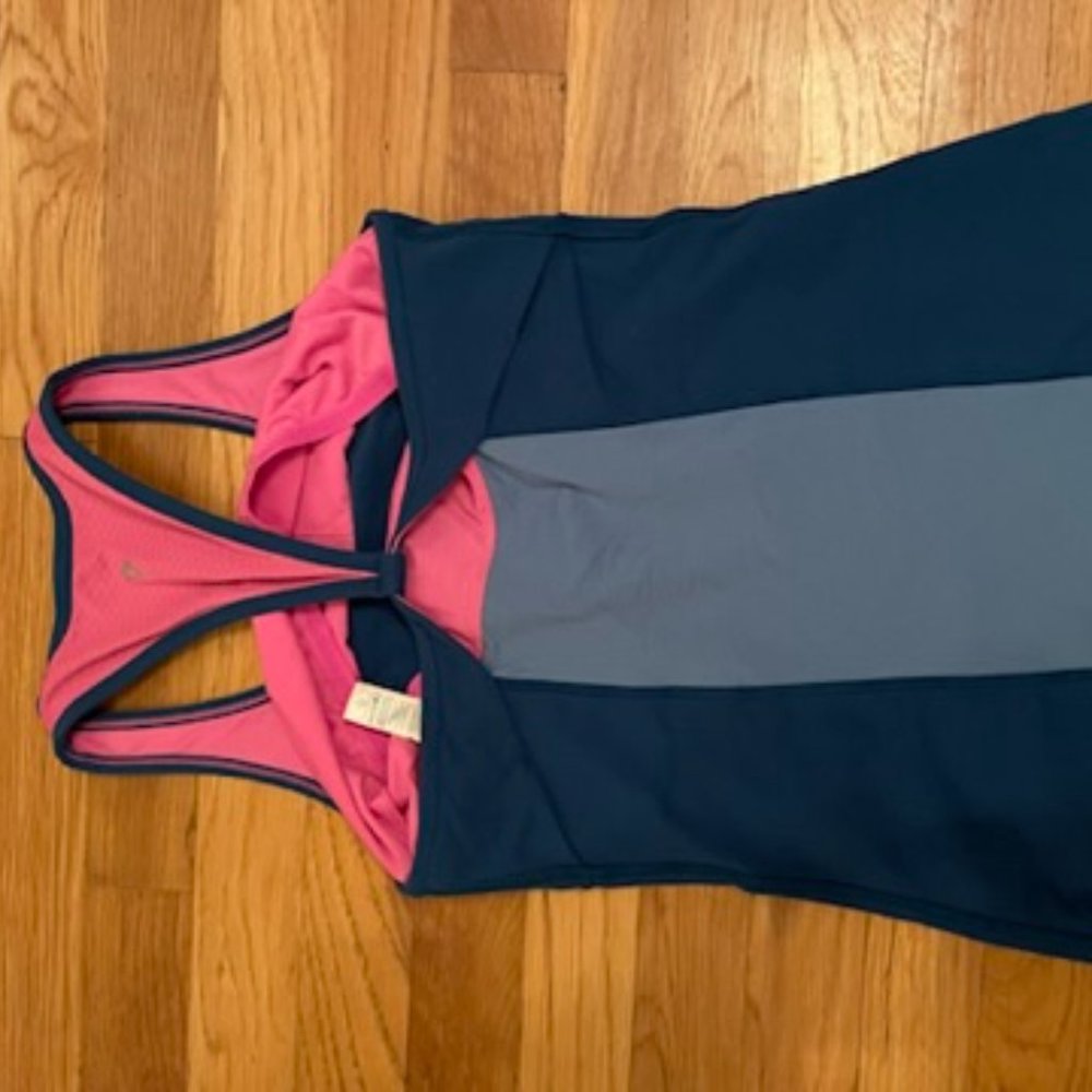 Ivivva Active tank with built in bra